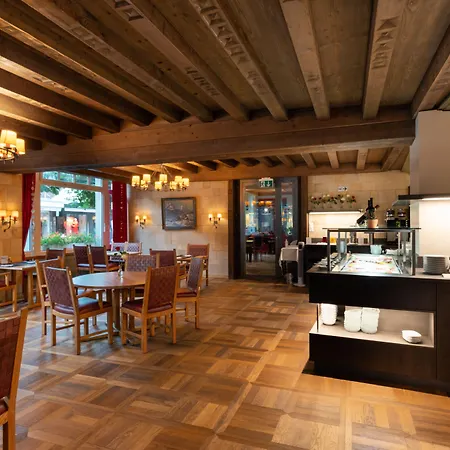 Krebs Hotel 4*